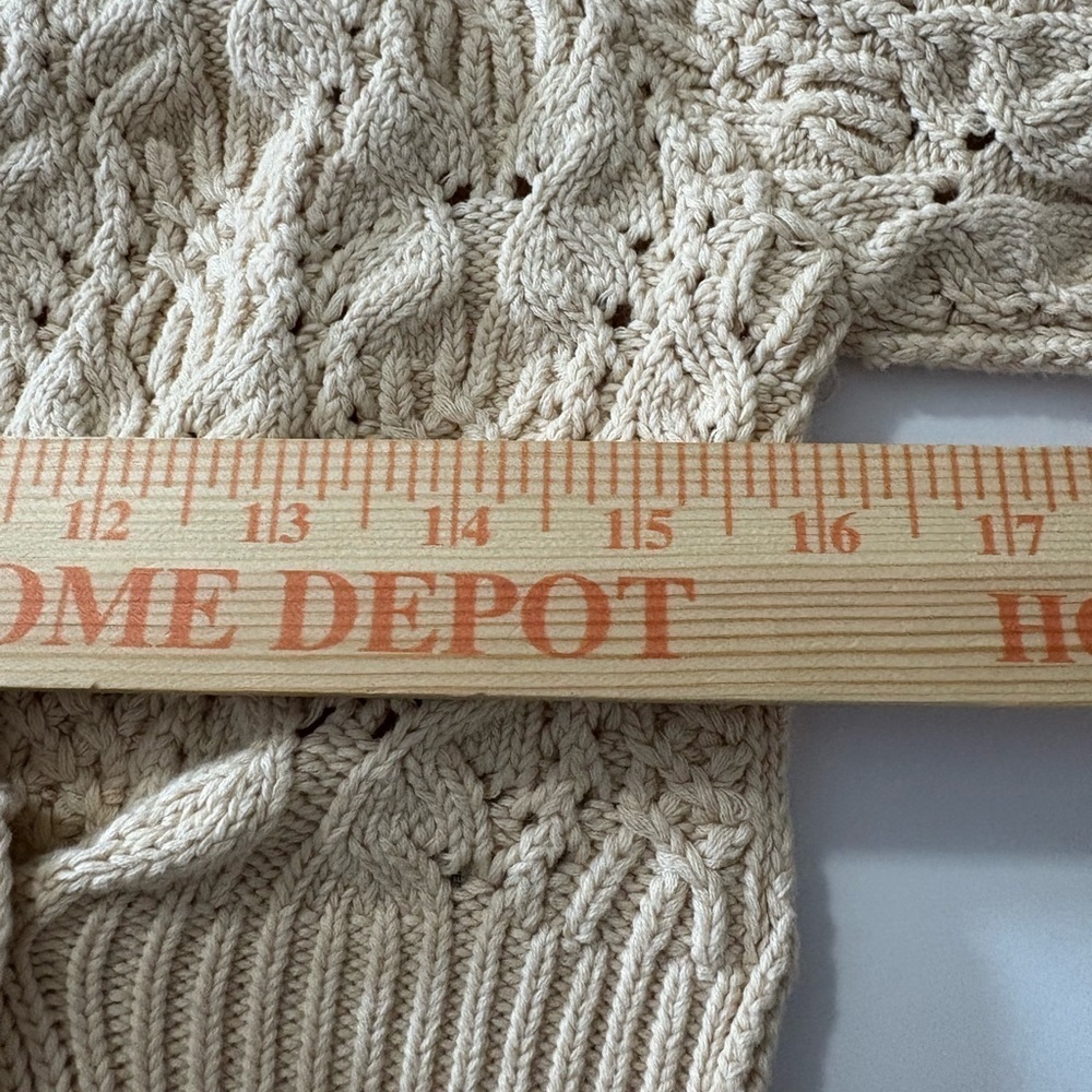 Free People Bonfire Cream Chunky V-Neck Cardigan Sweater with Balloon Sleeves. - Picture 11 of 14